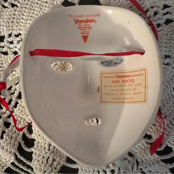 VINTAGE 1985 Vandor Hand Painted
Happy Birthday Decorative Party Mask - Picture 5 of 6